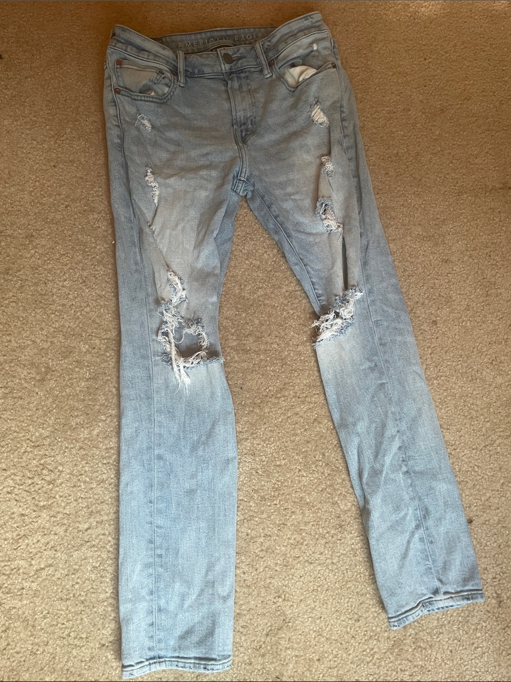 American Eagle Outfitters Light Wash Distressed Skinny Jeans